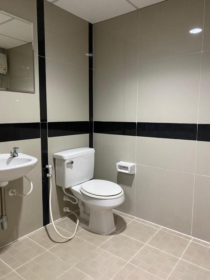 Baansuay Rattanathibet Apartment Nonthaburi Bagian luar foto