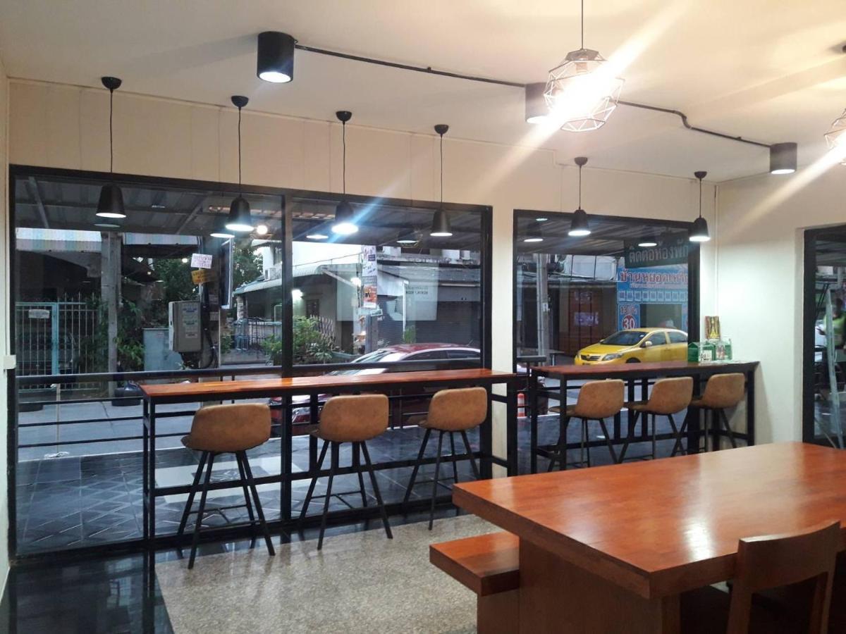 Baansuay Rattanathibet Apartment Nonthaburi Bagian luar foto